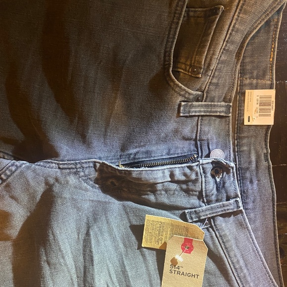 A pair of Nike Shox size 10.5 And 1 pair of Levi’s mens jeans cut 514 size 29/30 - Picture 8 of 15